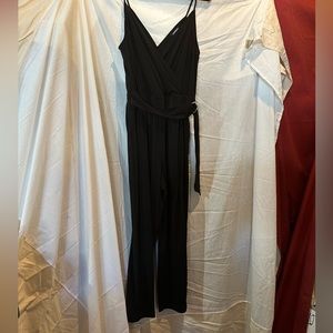 Jumpsuit with pockets and front belt